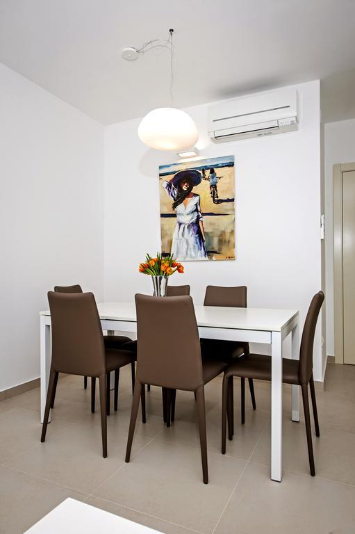 Sunset Luxury Apartment Ровинь Экстерьер фото