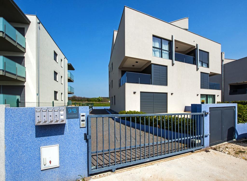 Sunset Luxury Apartment Ровинь Экстерьер фото